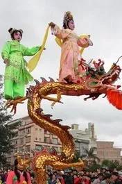 直击广西宾阳炮龙节现场