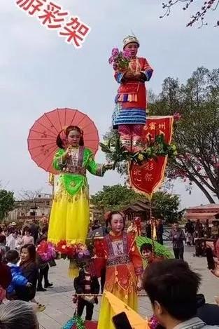 直击广西宾阳炮龙节现场