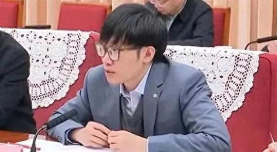 DeepSeek梁文锋身家暴涨